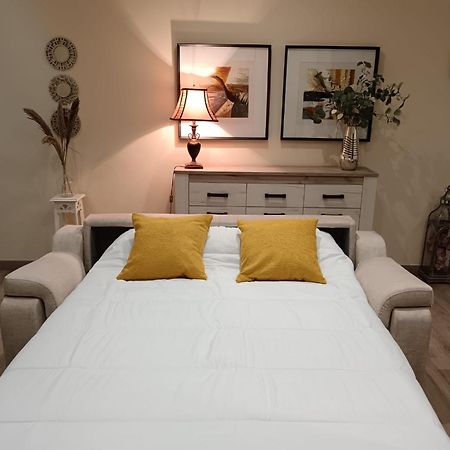 Dona Bernabela Apartment Baeza Bagian luar foto