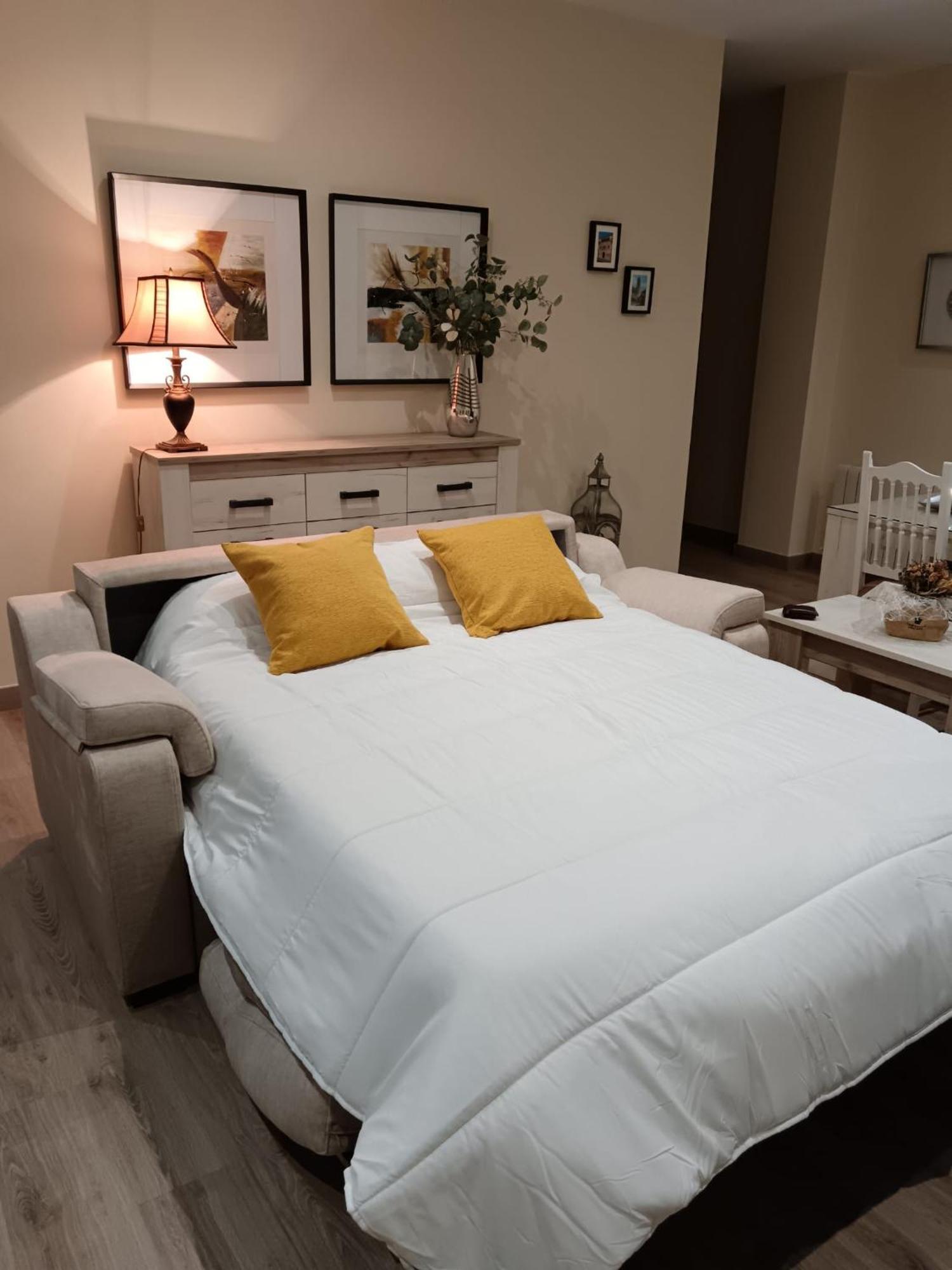 Dona Bernabela Apartment Baeza Bagian luar foto